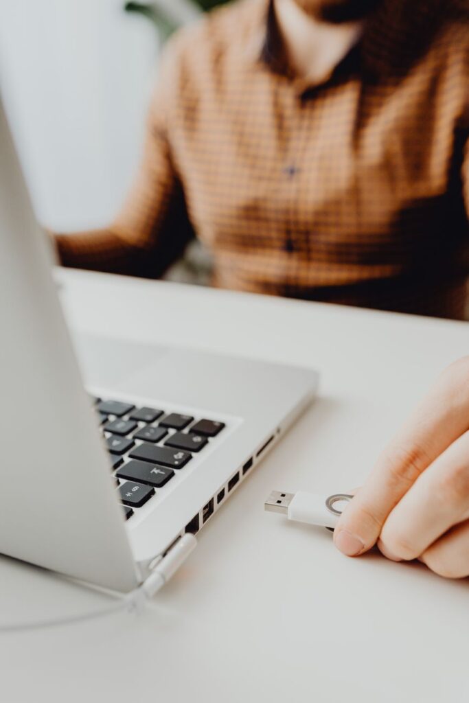 1fichier vs Zippyshare: What Happened and Where to Go Now? — 1fichier vs Zippyshare: The File Sharing Showdown